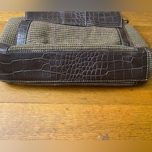 Chaps houndstooth wool and leather purse. - Picture 4 of 8